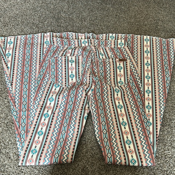 Rock and Roll Bargain Button Bell Jeans - Picture 4 of 4